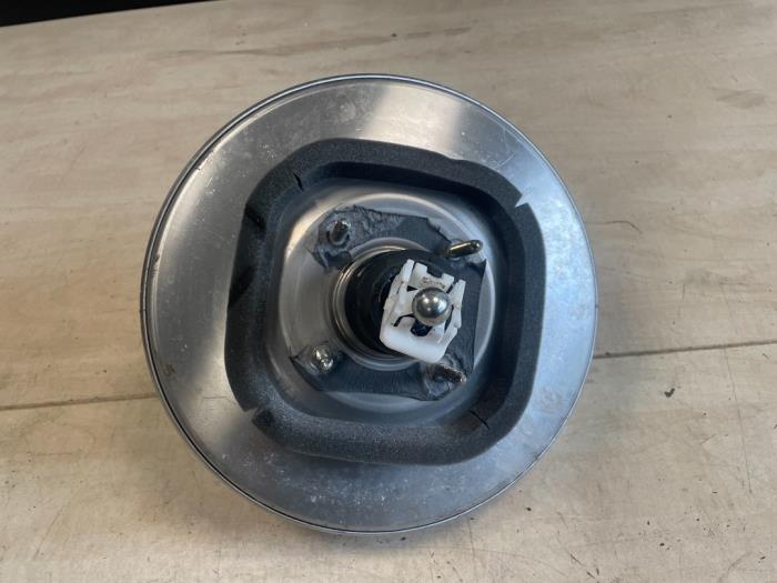 Rembekrachtiger van een Citroën Berlingo 1.6 BlueHDI 100 2021