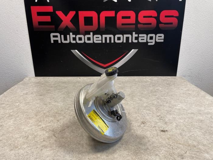 Rembekrachtiger van een Citroën Berlingo 1.6 BlueHDI 100 2021