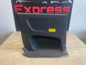 Używane Tapicerka bagaznika Citroen Berlingo 1.6 BlueHDI 100 Cena € 50,00 Procedura marży oferowane przez Express Autodemontage