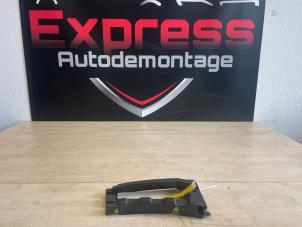 Używane Wspornik zderzaka prawy tyl Citroen Berlingo 1.6 BlueHDI 100 Cena € 25,00 Procedura marży oferowane przez Express Autodemontage