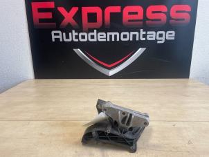 Używane Wspornik silnika Citroen Berlingo 1.6 BlueHDI 100 Cena € 28,00 Procedura marży oferowane przez Express Autodemontage