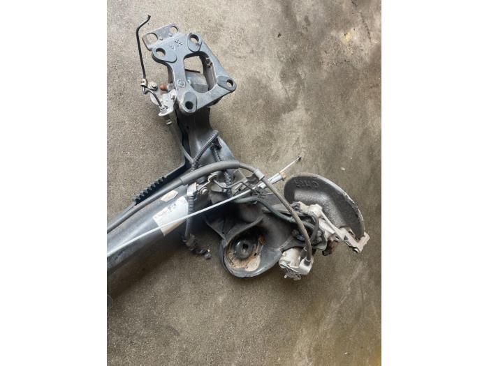 Achteras voorwielaandrijving van een Citroën Berlingo 1.6 BlueHDI 100 2021