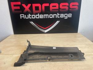 Gebruikte Paravent Citroen C4 Berline (BA/BB/BC) 1.2 PureTech 130 12V Prijs € 25,00 Margeregeling aangeboden door Express Autodemontage