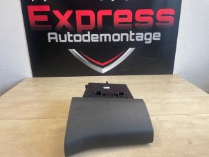 Używane Schowek w desce rozdzielczej Citroen Berlingo 1.6 BlueHDI 100 Cena € 50,00 Procedura marży oferowane przez Express Autodemontage