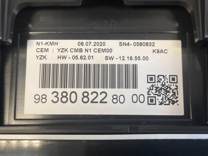 Kilometerteller KM van een Citroën Berlingo 1.6 BlueHDI 100 2021