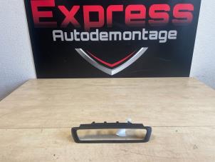 Używane Element deski rozdzielczej Citroen Berlingo 1.6 BlueHDI 100 Cena € 25,00 Procedura marży oferowane przez Express Autodemontage