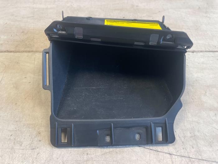 Schowek z Citroën Berlingo 1.6 BlueHDI 100 2021