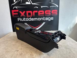 Gebruikte Middenconsoles Mercedes A Limousine (177.1) 1.5 A-180d Prijs op aanvraag aangeboden door Express Autodemontage