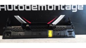 Begagnade Skydd, diverse Mercedes C (W206) C-200 1.5 EQ Boost 4-Matic Pris € 50,00 Marginaltabell erbjuds av Express Autodemontage