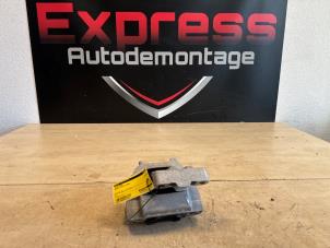 Używane Wspornik silnika Skoda Octavia Combi (NXAC) 1.0 TSI 12V Cena € 35,00 Procedura marży oferowane przez Express Autodemontage