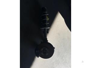 Begagnade Främre upphängning, vänster Seat Mii 1.0 12V Pris € 150,00 Marginaltabell erbjuds av Express Autodemontage