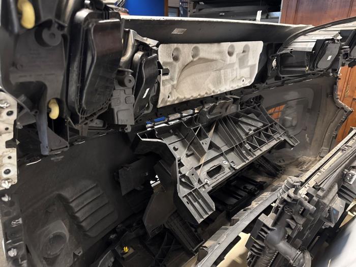 Front (komplett) från en Peugeot Expert (V1/VA/VB/VE/VF/VT/VY) 1.6 Blue HDi 95 16V 2019