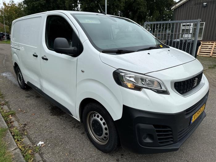 Front (komplett) från en Peugeot Expert (V1/VA/VB/VE/VF/VT/VY) 1.6 Blue HDi 95 16V 2019