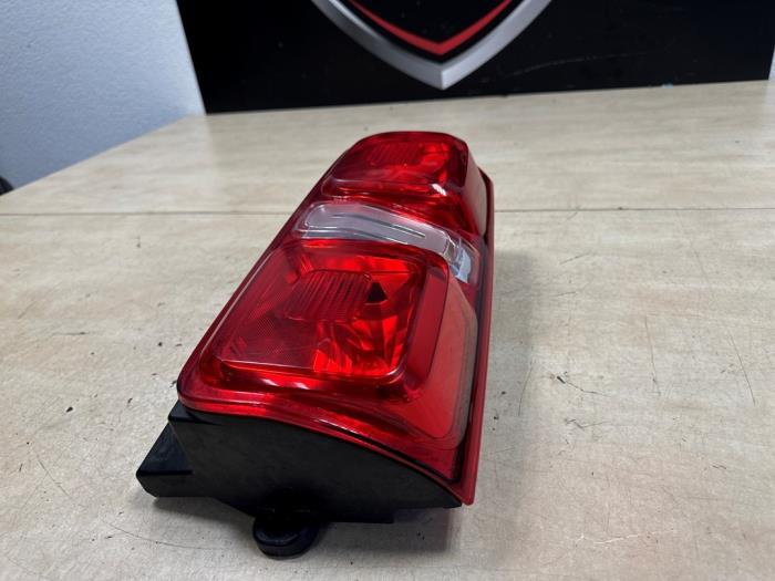 Baklykta, höger från en Peugeot Expert (V1/VA/VB/VE/VF/VT/VY) 1.6 Blue HDi 95 16V 2019