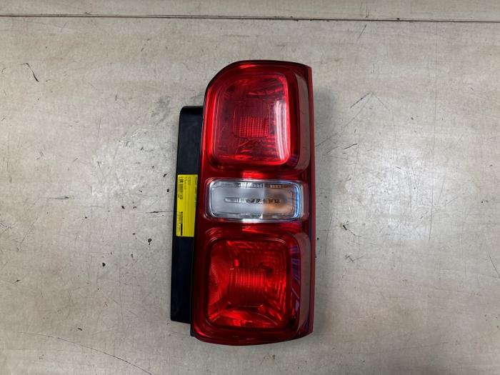 Baklykta, höger från en Peugeot Expert (V1/VA/VB/VE/VF/VT/VY) 1.6 Blue HDi 95 16V 2019