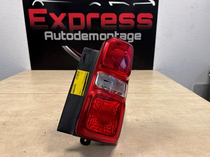 Baklykta, höger från en Peugeot Expert (V1/VA/VB/VE/VF/VT/VY) 1.6 Blue HDi 95 16V 2019