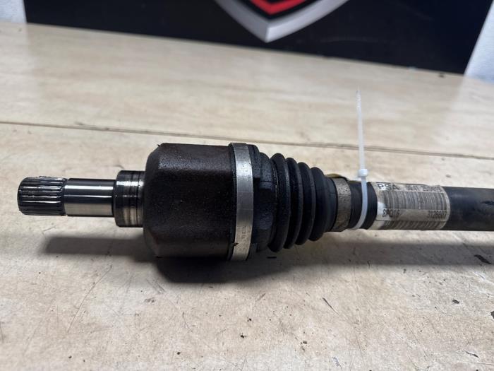 Drivaxel, vänster fram från en Peugeot Expert (V1/VA/VB/VE/VF/VT/VY) 1.6 Blue HDi 95 16V 2019