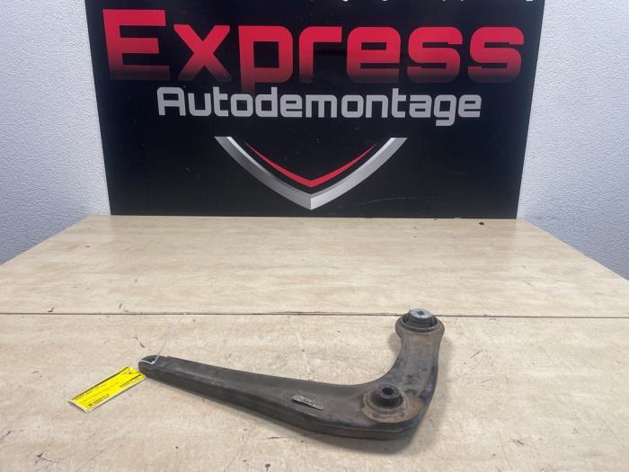 Främre gaffelben, höger från en Peugeot Expert (V1/VA/VB/VE/VF/VT/VY) 1.6 Blue HDi 95 16V 2019