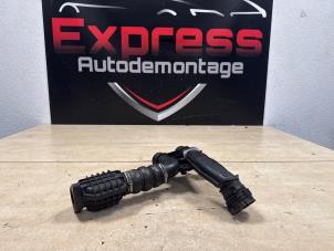 Begagnade Luftintagsslang Peugeot Expert (V1/VA/VB/VE/VF/VT/VY) 1.6 Blue HDi 95 16V Pris € 24,00 Marginaltabell erbjuds av Express Autodemontage