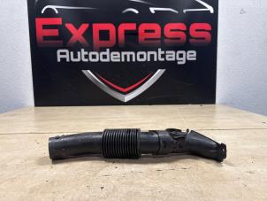 Begagnade Luftintagsslang Peugeot Expert (V1/VA/VB/VE/VF/VT/VY) 1.6 Blue HDi 95 16V Pris € 14,00 Marginaltabell erbjuds av Express Autodemontage