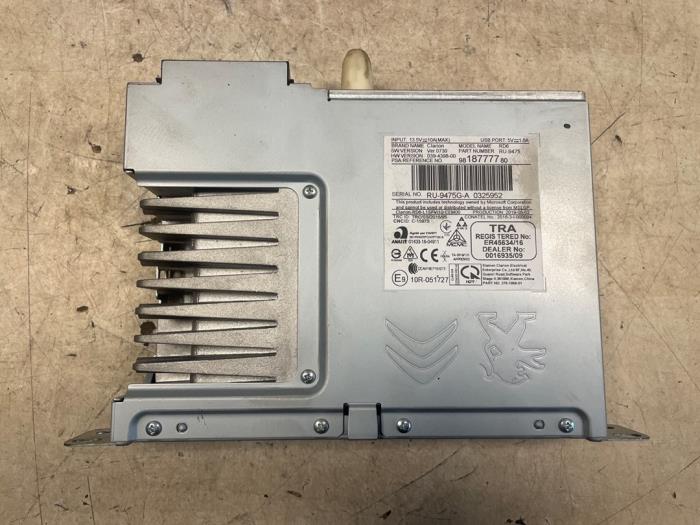 Kontrollenhet, multimedia från en Peugeot Expert (V1/VA/VB/VE/VF/VT/VY) 1.6 Blue HDi 95 16V 2019