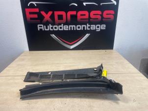 Begagnade Torpedgaller Peugeot Expert (V1/VA/VB/VE/VF/VT/VY) 1.6 Blue HDi 95 16V Pris € 75,00 Marginaltabell erbjuds av Express Autodemontage