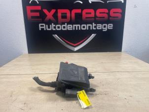 Begagnade Säkringsbox Peugeot Expert (V1/VA/VB/VE/VF/VT/VY) 1.6 Blue HDi 95 16V Pris € 145,00 Marginaltabell erbjuds av Express Autodemontage