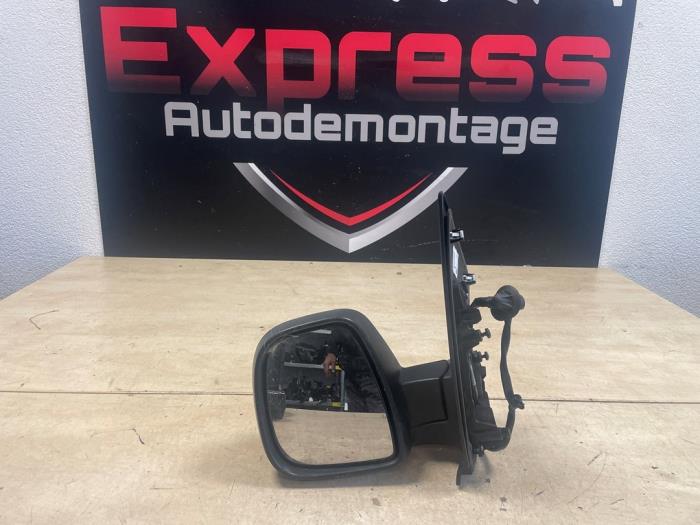 Skärmspegel, vänster från en Peugeot Expert (V1/VA/VB/VE/VF/VT/VY) 1.6 Blue HDi 95 16V 2019