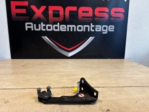 Begagnade Rullskena, skjutdörr, höger Peugeot Expert (V1/VA/VB/VE/VF/VT/VY) 1.6 Blue HDi 95 16V Pris € 45,00 Marginaltabell erbjuds av Express Autodemontage