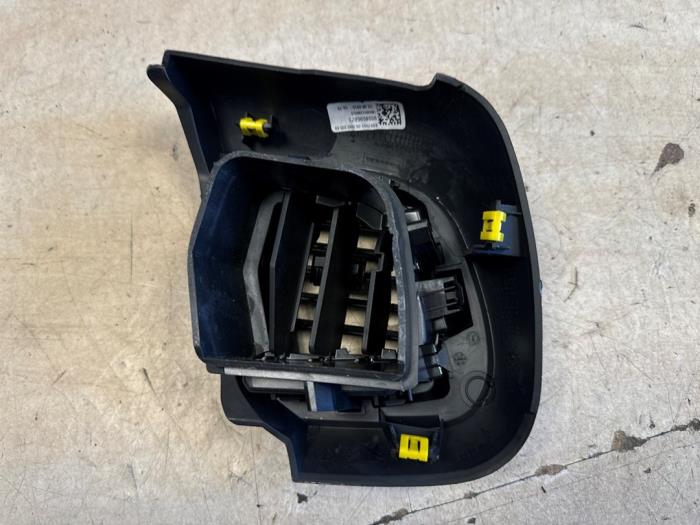 Luftmunstycke, instrumentbräda från en Peugeot Expert (V1/VA/VB/VE/VF/VT/VY) 1.6 Blue HDi 95 16V 2019