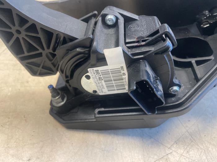 Set med pedaler från en Peugeot Expert (V1/VA/VB/VE/VF/VT/VY) 1.6 Blue HDi 95 16V 2019