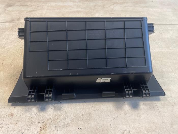 Handskfack från en Kia Picanto (JA) 1.0 12V 2017