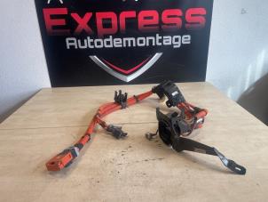 Używane Gniazdo punktu ladowania Opel Astra L Sports Tourer (F4/FC/FN/FR) Cena € 500,00 Procedura marży oferowane przez Express Autodemontage