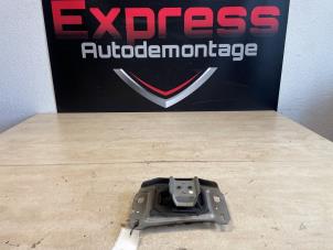 Begagnade Motorfäste Peugeot Expert (V1/VA/VB/VE/VF/VT/VY) 1.6 Blue HDi 95 16V Pris € 20,00 Marginaltabell erbjuds av Express Autodemontage