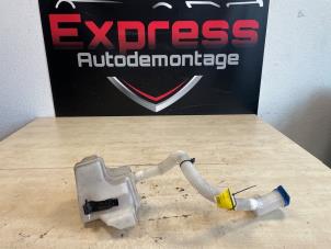 Gebruikte Ruitensproeiertank voor Volkswagen Up! (121) 1.0 12V 60 Prijs € 95,00 Margeregeling aangeboden door Express Autodemontage