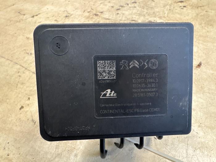 ABS-pump från en Peugeot 208 II (UB/UH/UP) 1.2 Hybrid 136 2025