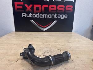 Begagnade Luftintagsslang Peugeot Expert (V1/VA/VB/VE/VF/VT/VY) 1.6 Blue HDi 95 16V Pris € 30,00 Marginaltabell erbjuds av Express Autodemontage