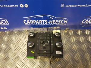Gebruikte Chaufage Bedieningspaneel Volvo V60 I (FW/GW) 1.6 T3 16V Prijs € 30,00 Margeregeling aangeboden door Carparts Heesch