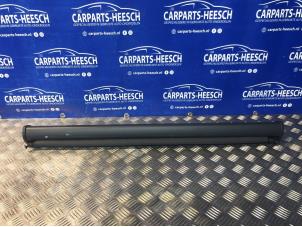 Gebruikte Dekzeil Bagageruimte Volvo V50 (MW) 1.8 16V Prijs € 75,00 Margeregeling aangeboden door Carparts Heesch