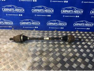 Używane Os napedowa prawy tyl Volvo XC70 (SZ) XC70 2.4 D5 20V Cena € 50,00 Procedura marży oferowane przez Carparts Heesch