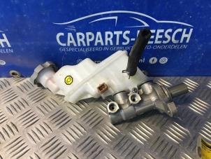 Begagnade Huvudcylinder Kia Rio III (UB) Pris € 35,00 Marginaltabell erbjuds av Carparts Heesch