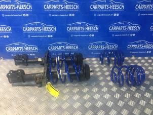 Używane Zestaw obnizajacy Opel Tigra Twin Top 1.4 16V Cena na żądanie oferowane przez Carparts Heesch