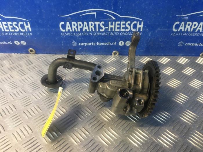 Oliepomp van een Volkswagen Transporter 2009