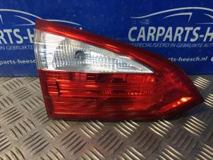 Gebruikte Achterlicht links Ford Focus 3 Wagon 1.6 SCTi 16V Prijs € 40,00 Margeregeling aangeboden door Carparts Heesch