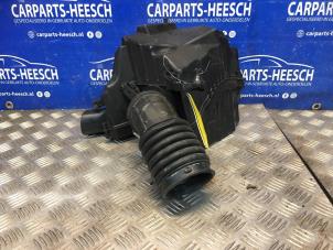 Begagnade Luftfilterhus Ford Focus 3 Wagon 1.0 Ti-VCT EcoBoost 12V 100 Pris € 40,00 Marginaltabell erbjuds av Carparts Heesch