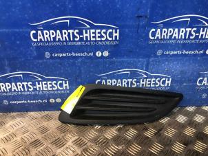 Gebruikte Bumperdeel links-voor Ford Fiesta 6 (JA8) 1.0 EcoBoost 12V 100 Prijs € 10,00 Margeregeling aangeboden door Carparts Heesch