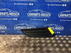 Gebruikte Bumperdeel rechts-voor Ford Fiesta 6 (JA8) 1.0 EcoBoost 12V 100 Prijs € 10,00 Margeregeling aangeboden door Carparts Heesch