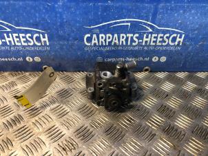 Używane Pompa wspomagania kierownicy BMW 1 serie (E87/87N) 116i 1.6 16V Cena € 50,00 Procedura marży oferowane przez Carparts Heesch