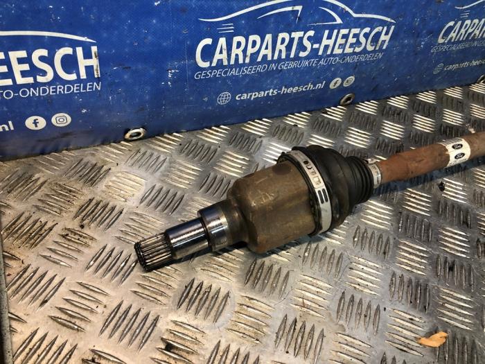 Aandrijfas rechts-voor van een Ford EcoSport (JK8) 1.0 EcoBoost 12V 100 2018