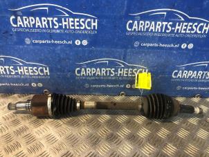Gebruikte Homokineetas links-voor Ford Fiesta 6 (JA8) 1.0 SCI 12V 80 Prijs € 75,00 Margeregeling aangeboden door Carparts Heesch